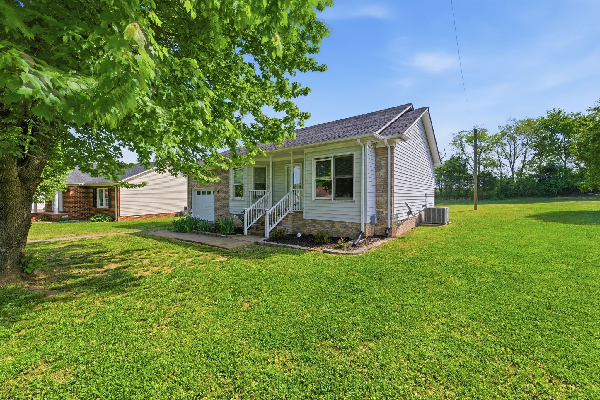 2636 Queen Anne Court Springfield, TN 37172 - Photo 3 of 26