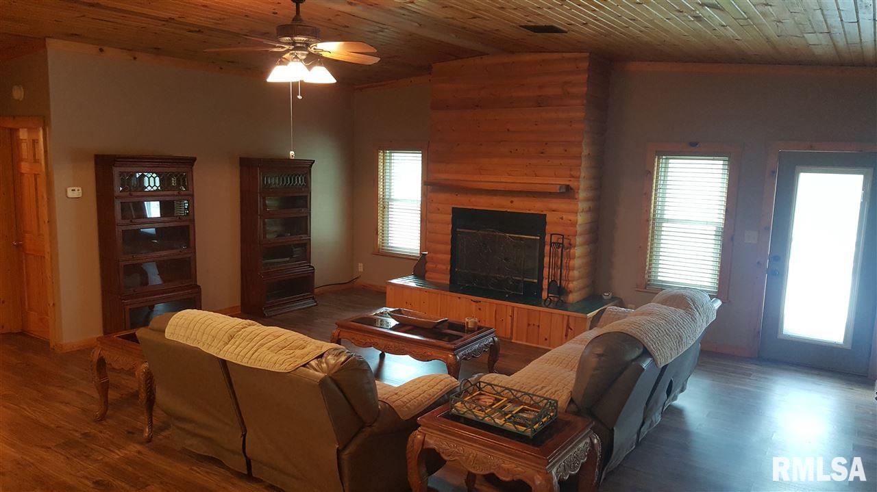 22003 North Hampton Road Chillicothe, IL 61523 - Photo 11 of 33 Gallery Image 11