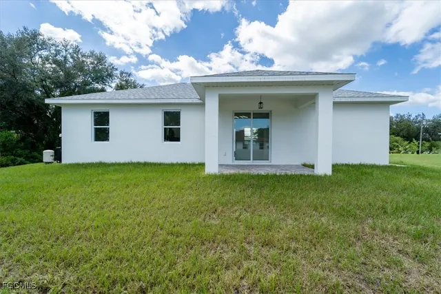 a house view with garden space