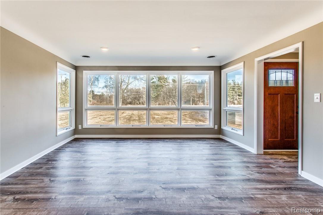 6710 Lakeshore Road Lexington, MI 48450 - Photo 19 of 31 6710 Lakeshore Rd-16.JPG