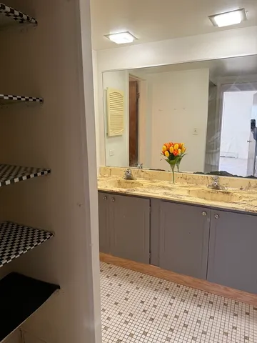 $1,425 | 138 East Bailey Road, Unit B, Naperville, IL 60565