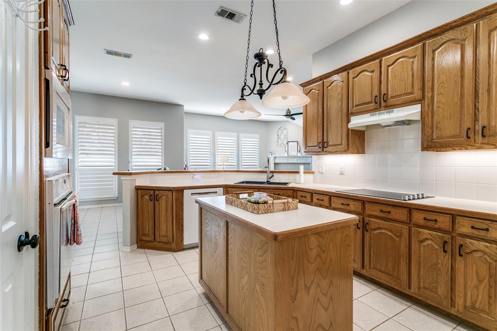 2724 Windstone Way Corinth, TX 76210 - Photo 7 of 24