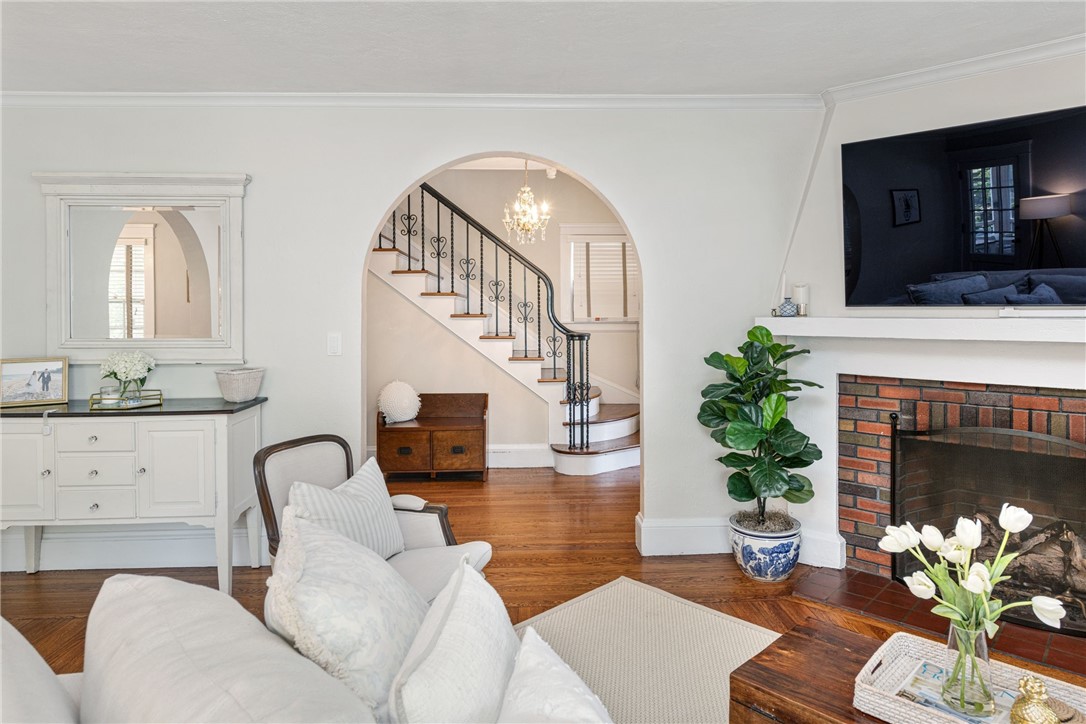 348 Slater Avenue Providence, RI 02906 - Photo 13 of 43