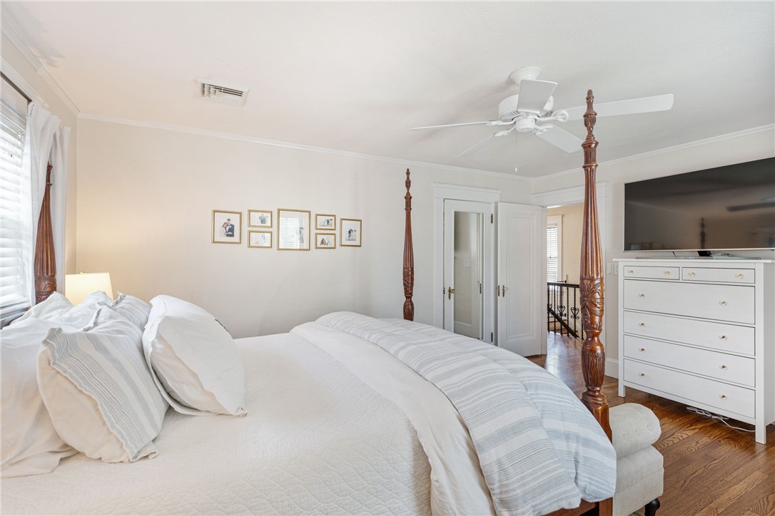 348 Slater Avenue Providence, RI 02906 - Photo 29 of 43