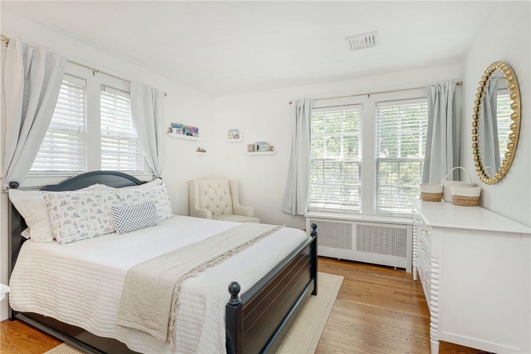 348 Slater Avenue Providence, RI 02906 - Photo 33 of 43