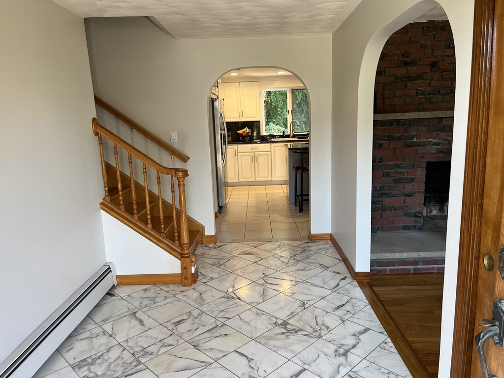 19 Longbow Road Stoneham, MA 02180 - Photo 8 of 23 Gallery Image 8