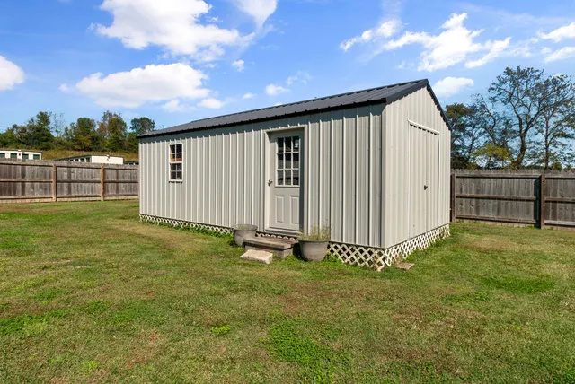 $499,000 | 13560 Columbia Highway, Lynnville, TN 38472