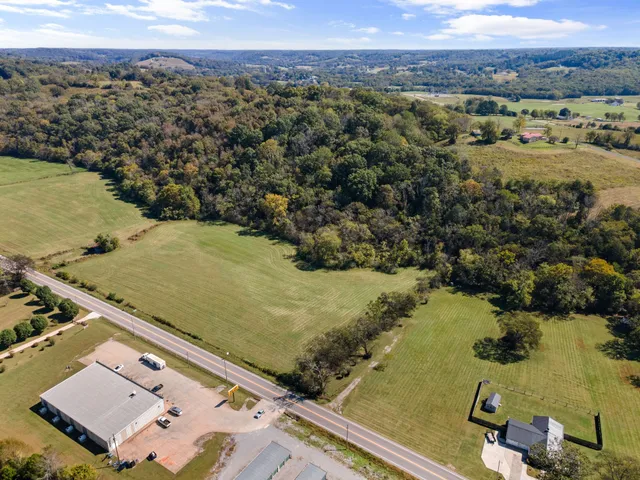 $499,000 | 13560 Columbia Highway, Lynnville, TN 38472