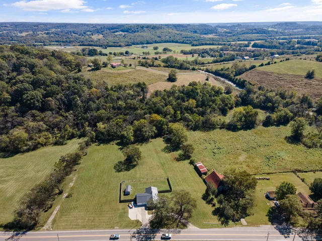 $499,000 | 13560 Columbia Highway, Lynnville, TN 38472
