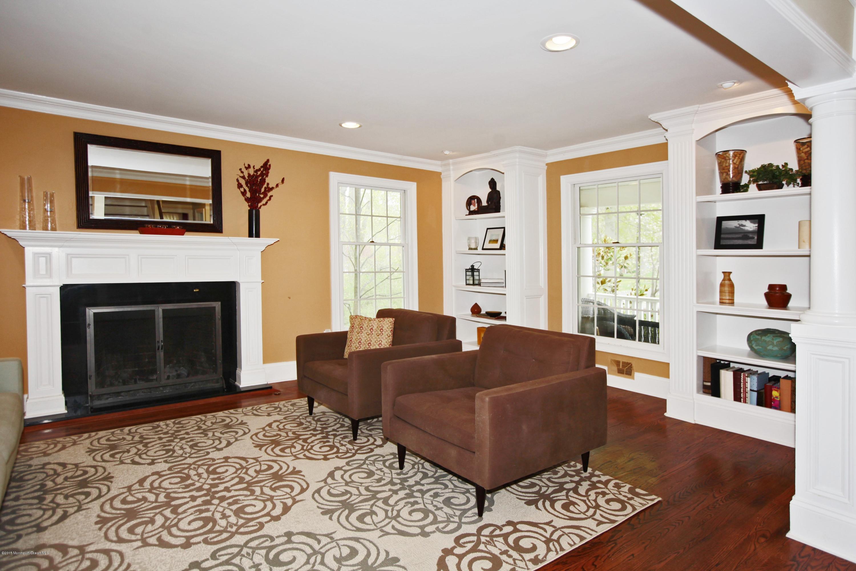 81 Tall Timber Road Middletown, NJ 07748 - Photo 10 of 38 Living Room