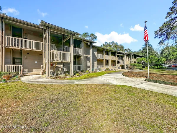 $169,500 | 2910 Ravines Road, Unit 1103, Middleburg, FL 32068
