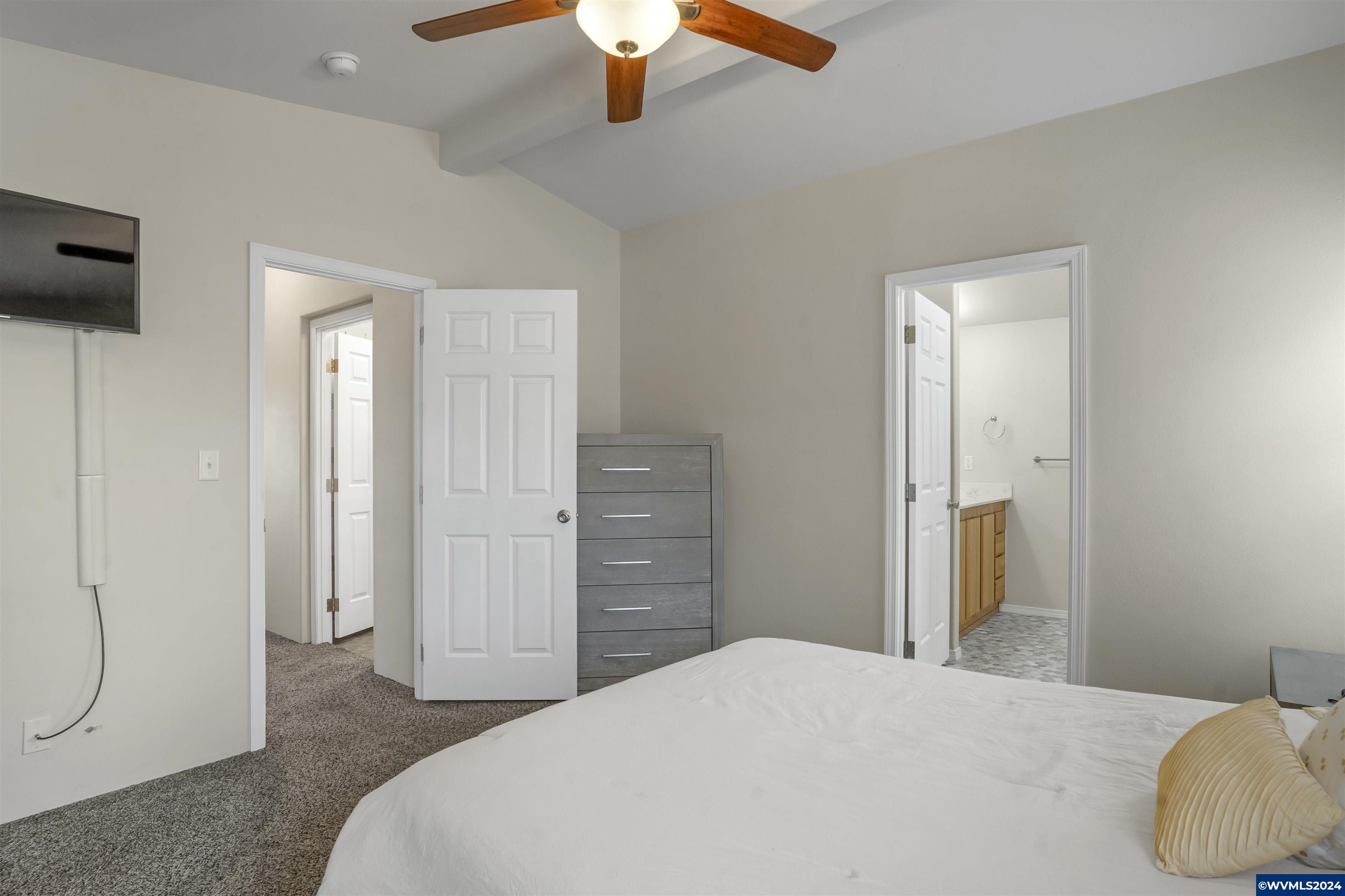 4234 Hazelgreen Road Northeast Salem, OR 97305 - Photo 24 of 35 Gallery Image 24
