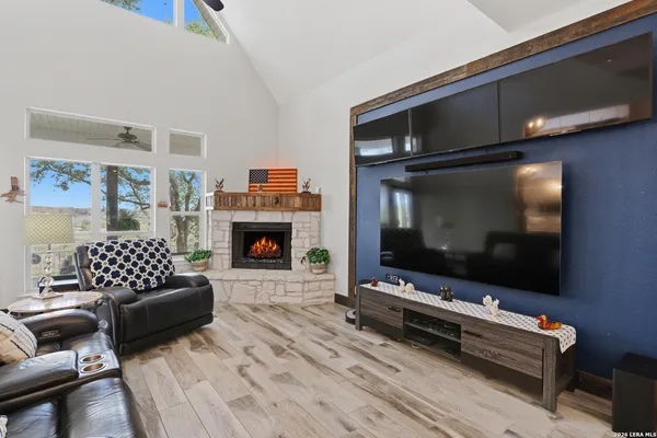 $1,050,000 | 2014 Whispering Water, Spring Branch, TX 78070