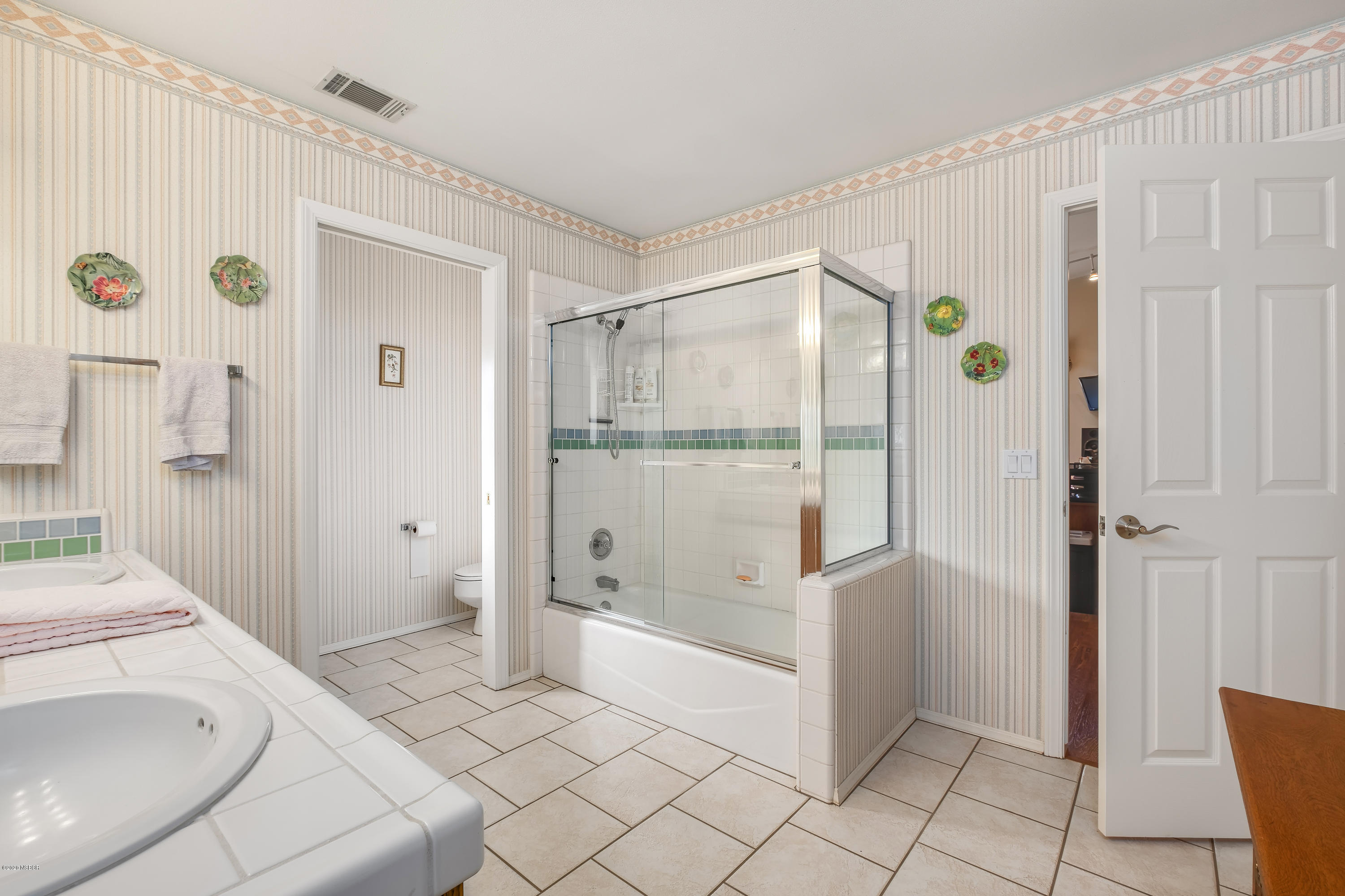 869 Alisal Road Solvang, CA 93463 - Photo 17 of 24 jack/jill bath