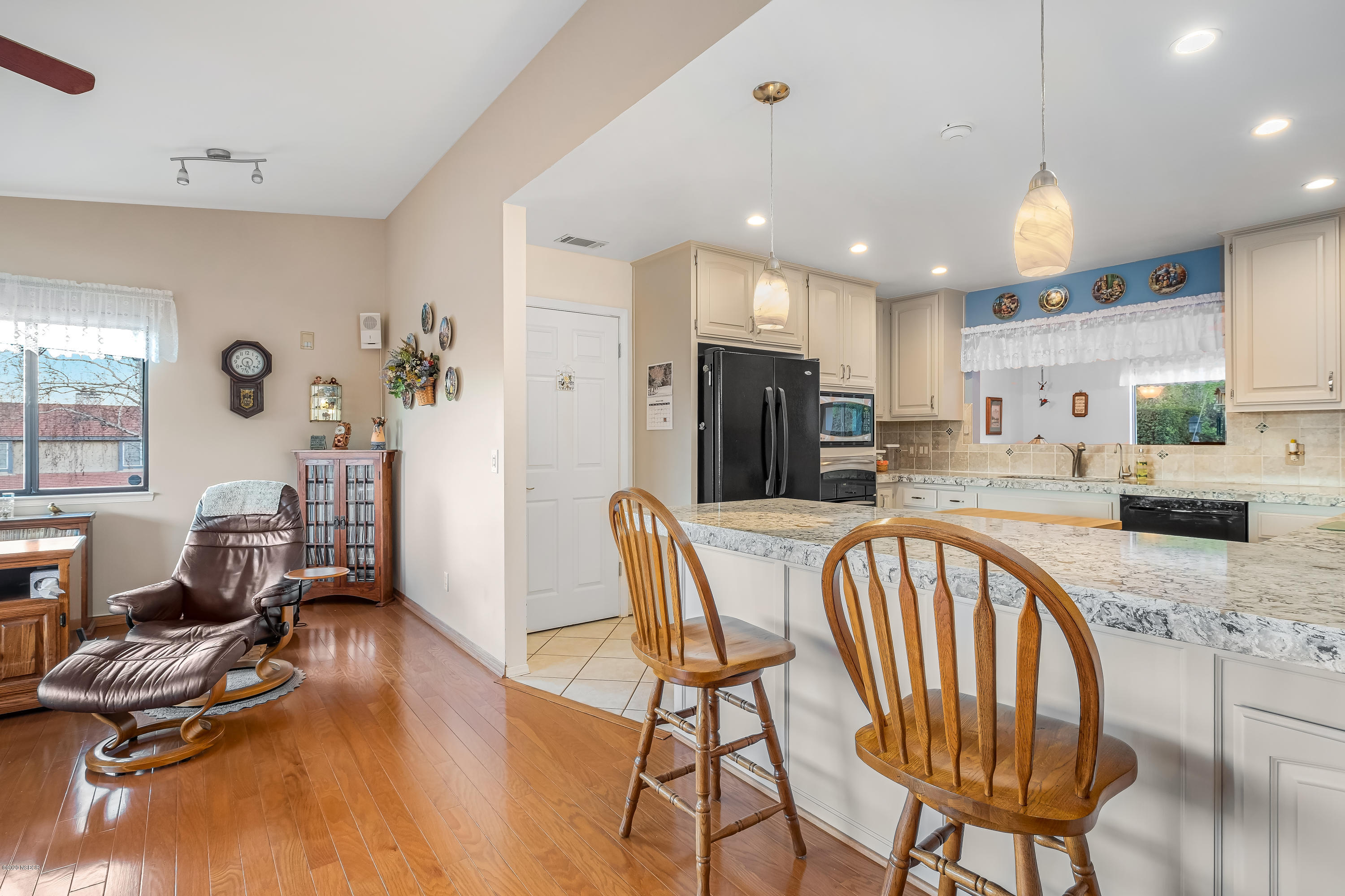 869 Alisal Road Solvang, CA 93463 - Photo 8 of 24 FR/ Kitchen