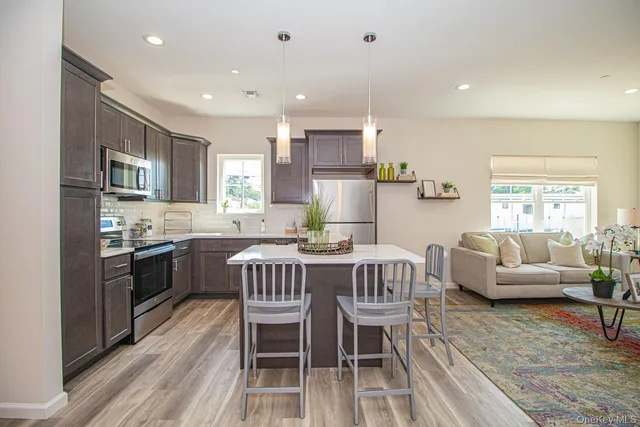 $3,500 | 111 Ashley Court, North Babylon, NY 11703