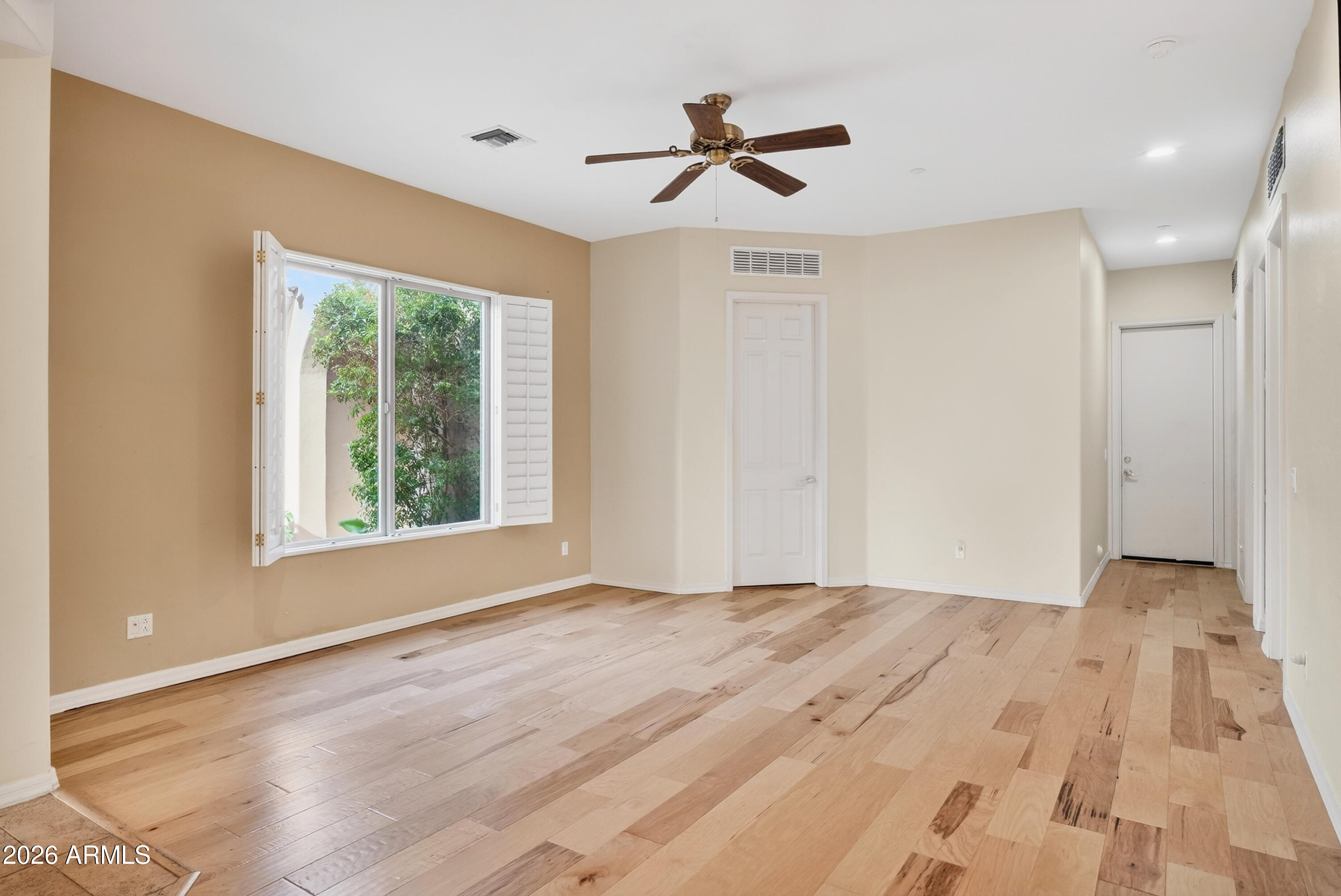 11157 East Greenway Road Scottsdale, AZ 85255 - Photo 33 of 76 010_11157 E Greenway Rd