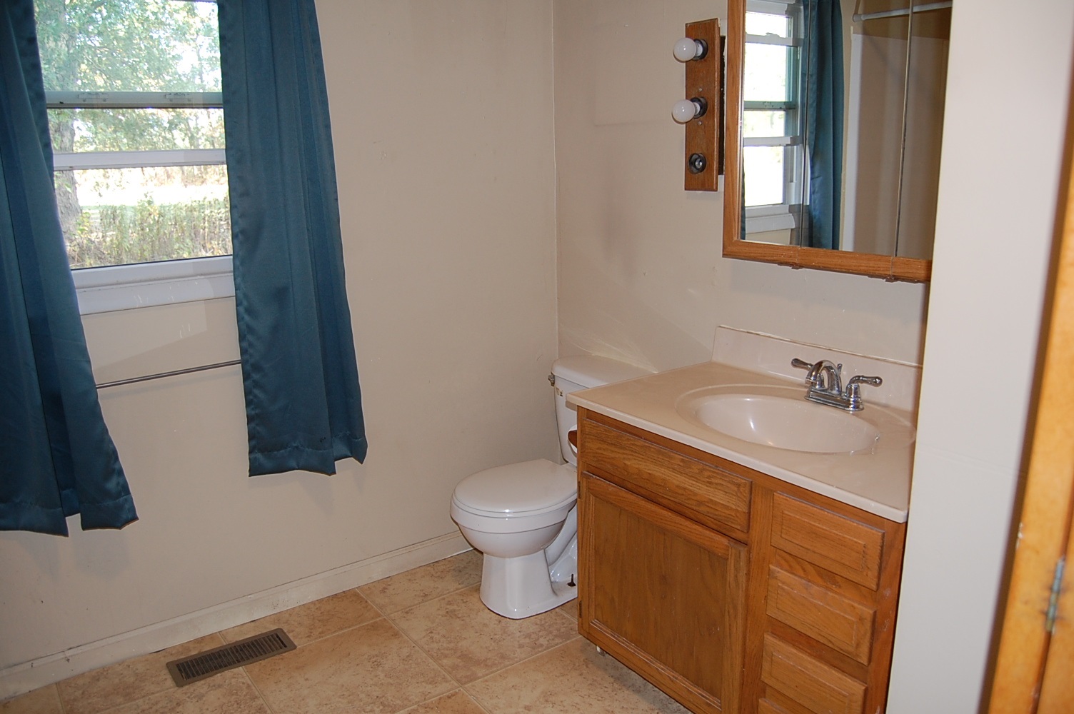 9024 Beamer Station Road Bowling Green, IN 47833 - Photo 5 of 15