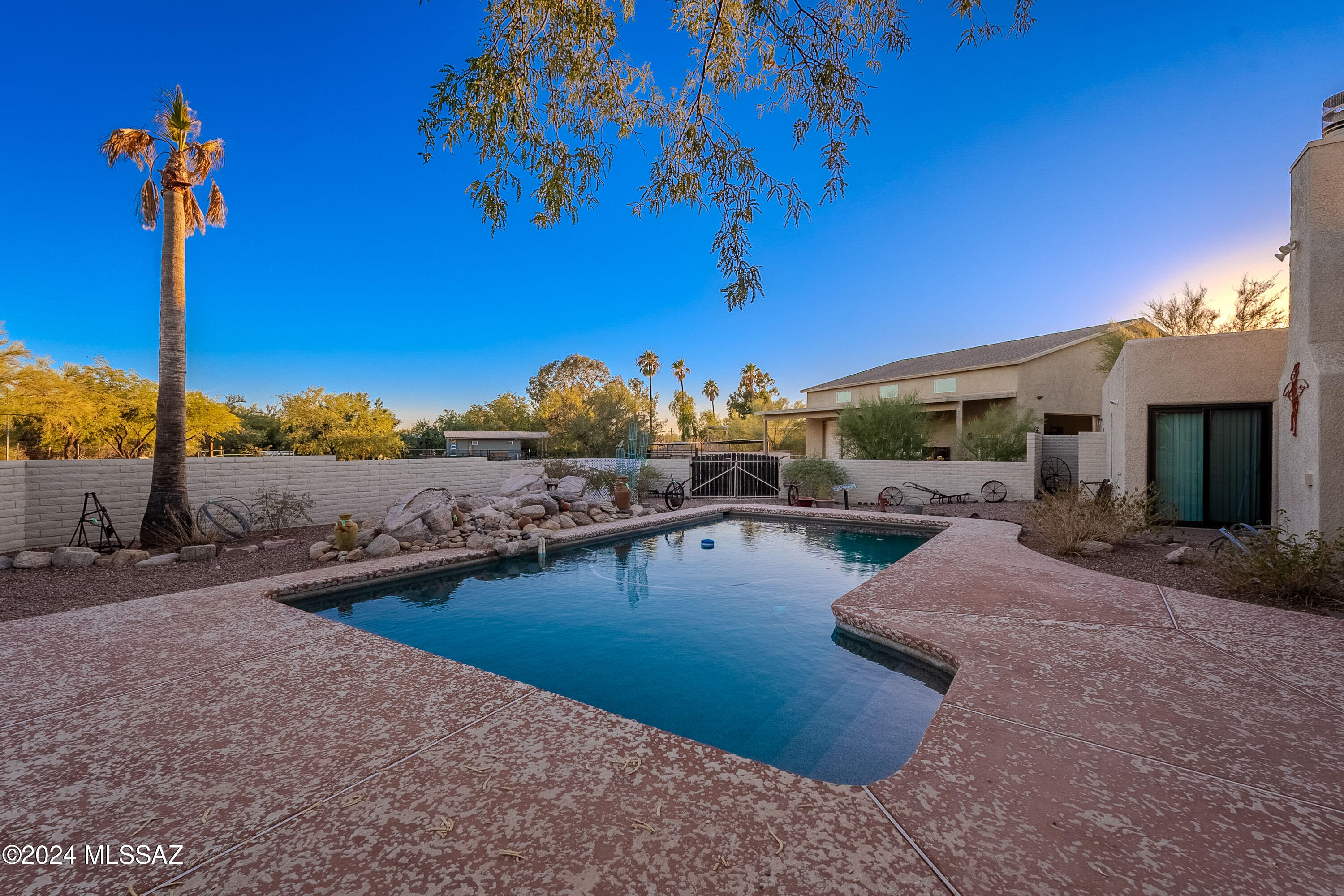 1111 West Chula Vista Road Tucson, AZ 85704 - Photo 2 of 39 Gallery Image 2