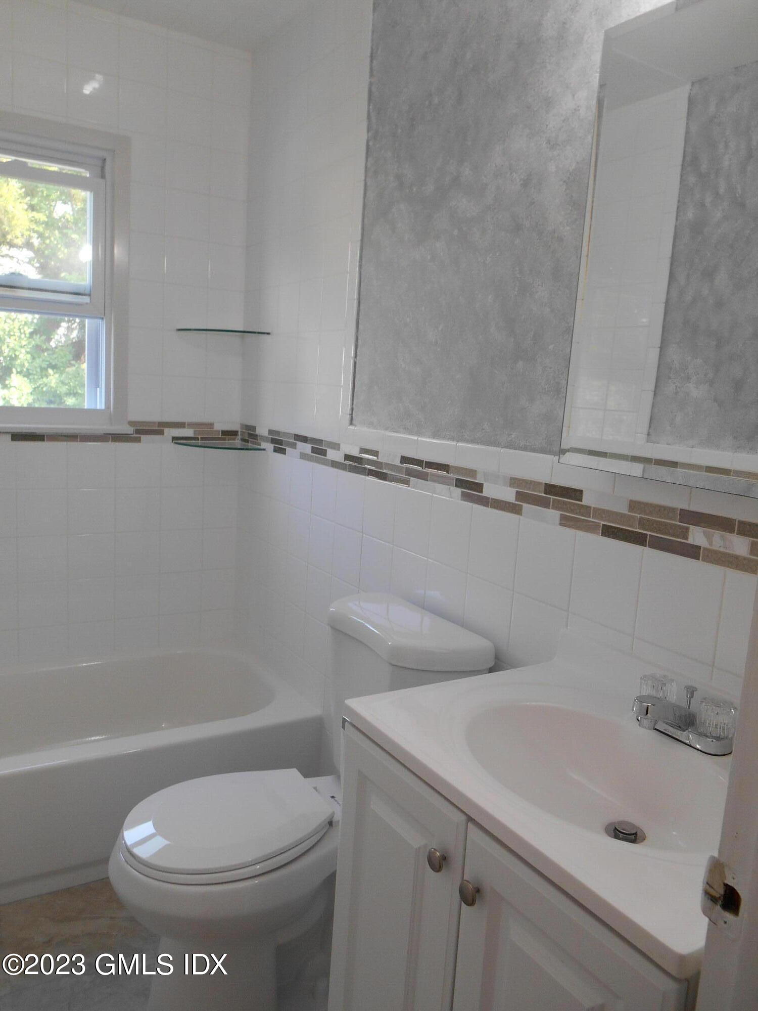 38 Gerry Street, Unit 2 Greenwich, CT 06830 - Photo 5 of 23 DSCN0785