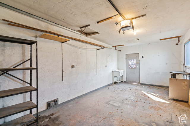 465 North Main Street Richfield, UT 84701 - Photo 39 of 43 Garage with a garage door opener