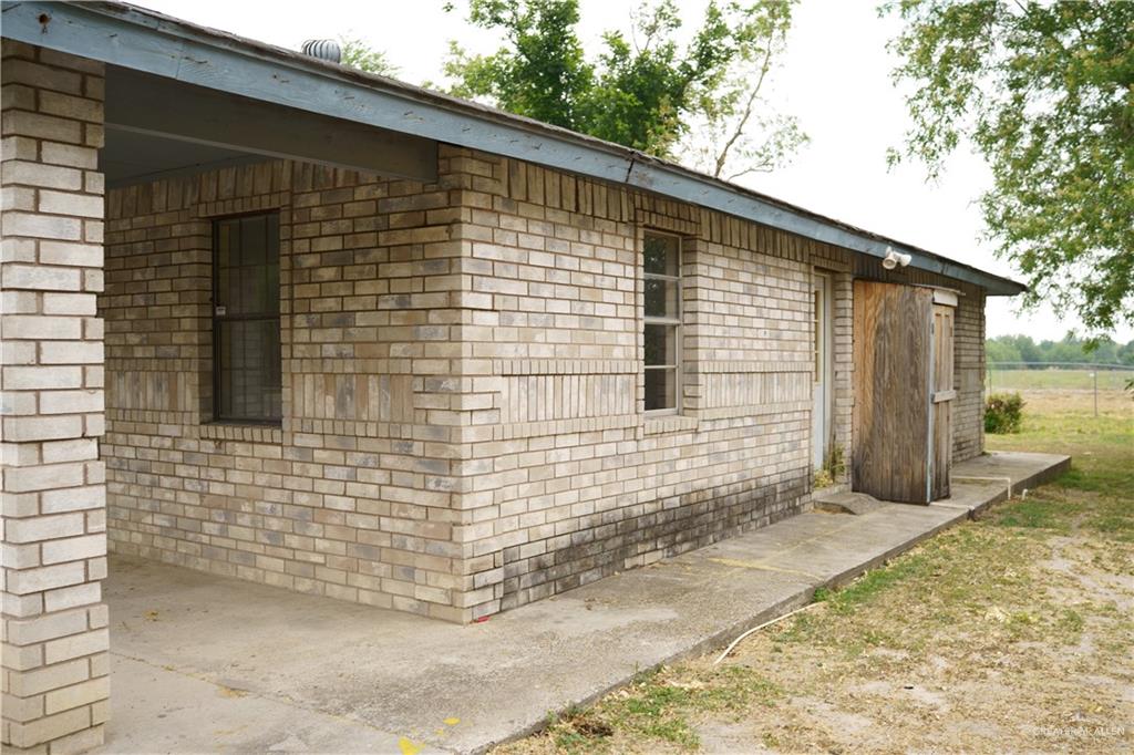 5909 Kountry Loop Mission, TX 78574 - Photo 5 of 23 a view of backyard of house
