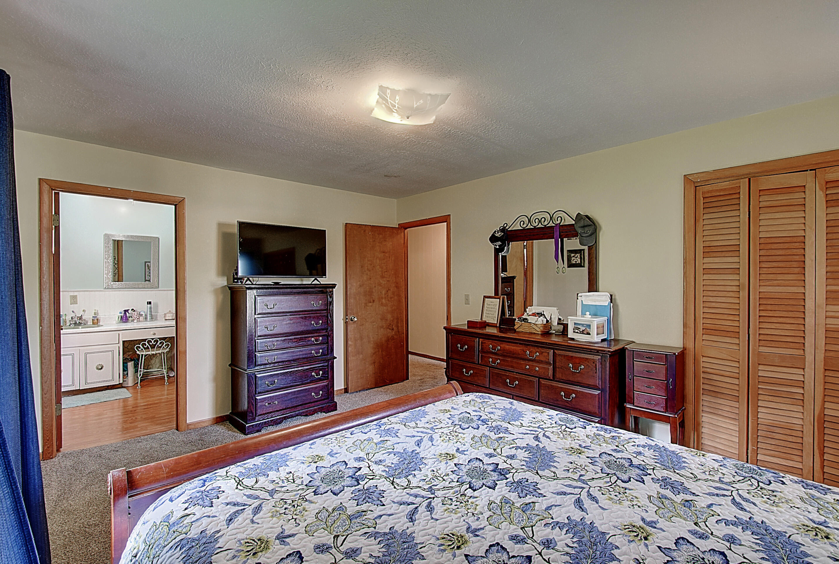 2398 Temple Hill Road Erwin, TN 37650 - Photo 18 of 37 DSC_0262And8more