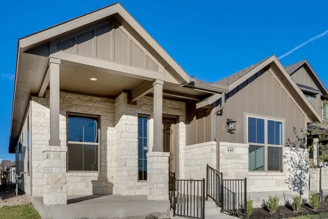 $369,990 | 440 Burlington Drive, Buda, TX 78610
