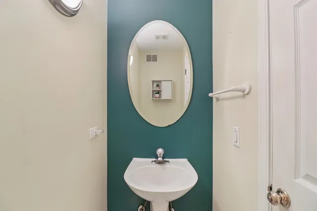 $305,000 | 136 Parkview Drive, Wauconda, IL 60084