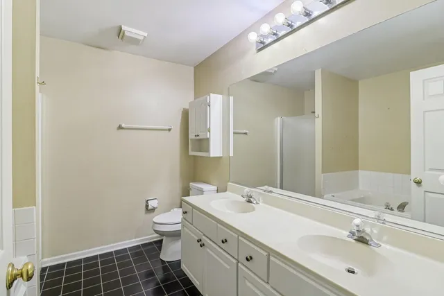 $305,000 | 136 Parkview Drive, Wauconda, IL 60084