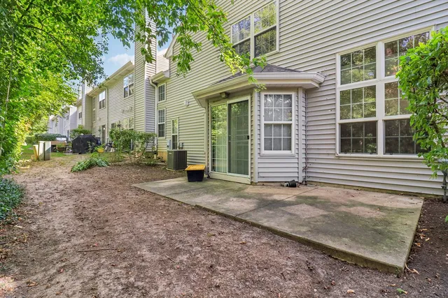 $305,000 | 136 Parkview Drive, Wauconda, IL 60084