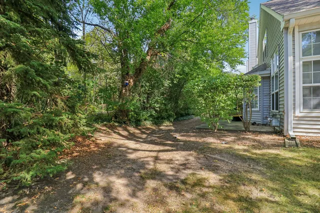 $305,000 | 136 Parkview Drive, Wauconda, IL 60084