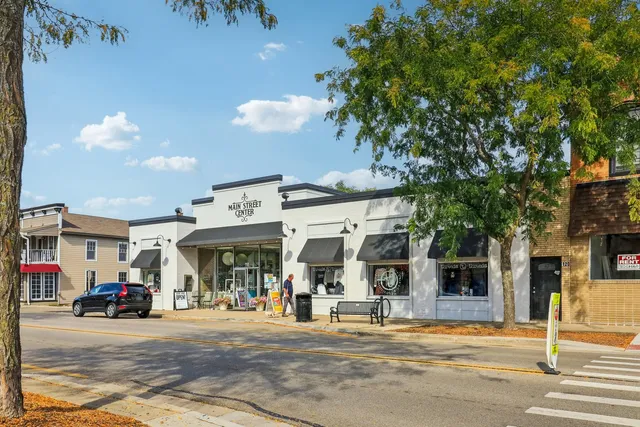 $305,000 | 136 Parkview Drive, Wauconda, IL 60084