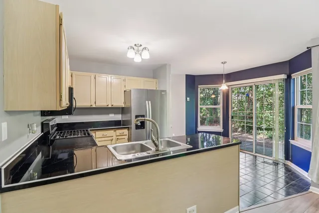 $305,000 | 136 Parkview Drive, Wauconda, IL 60084