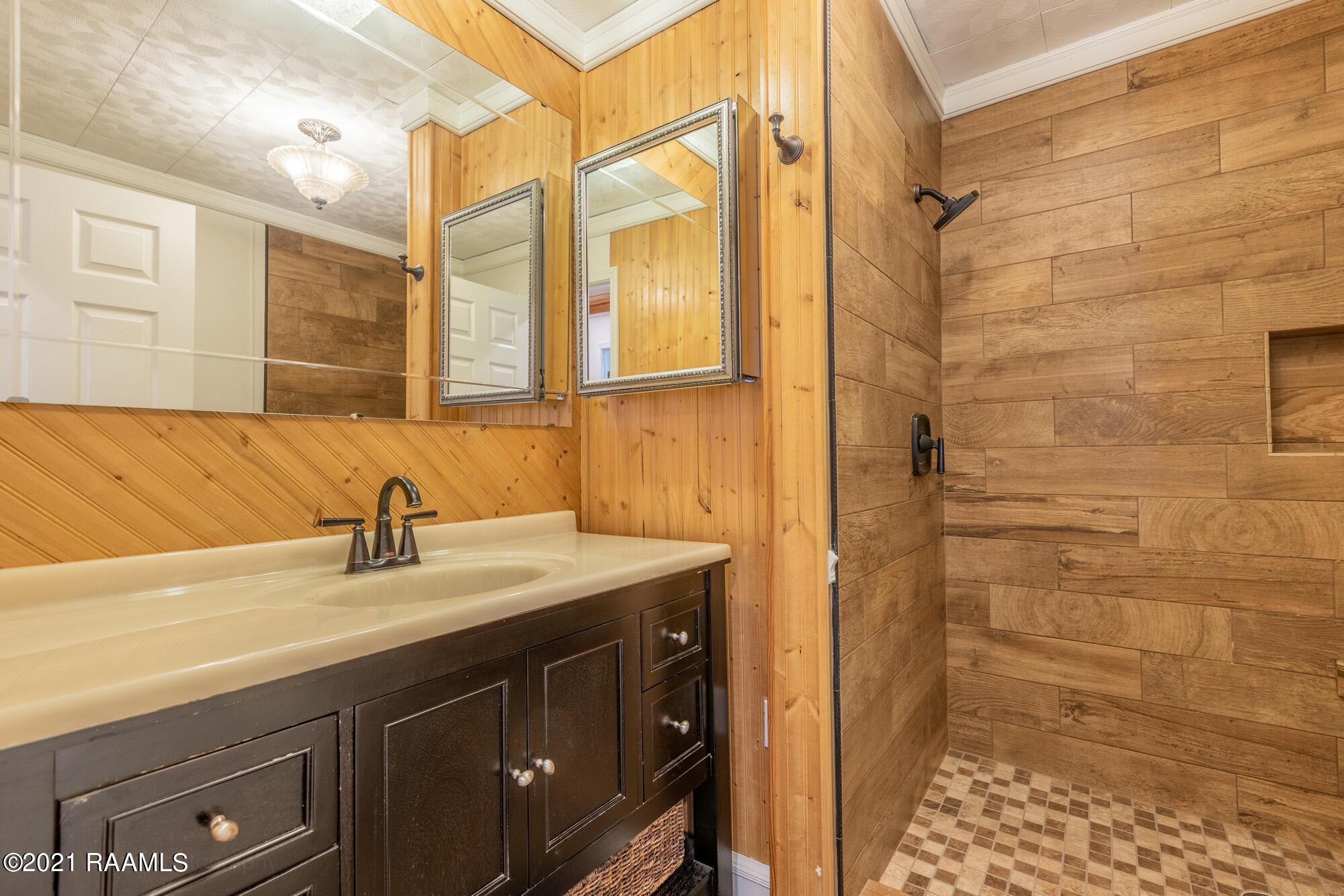 439 St Clair Road Breaux Bridge, LA 70517 - Photo 14 of 34 8-Bathroom 2
