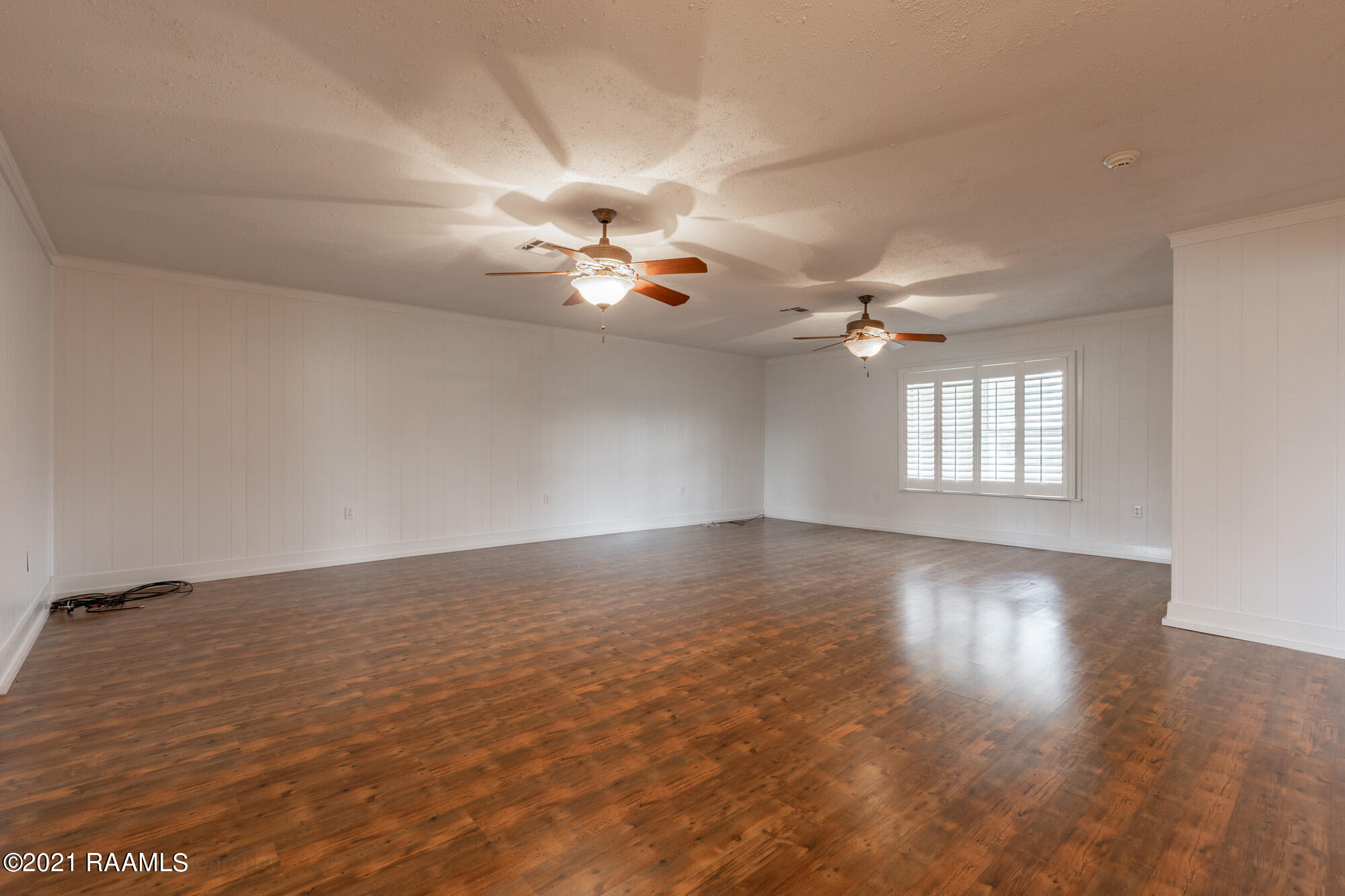 439 St Clair Road Breaux Bridge, LA 70517 - Photo 3 of 34 2-Living Room (1)