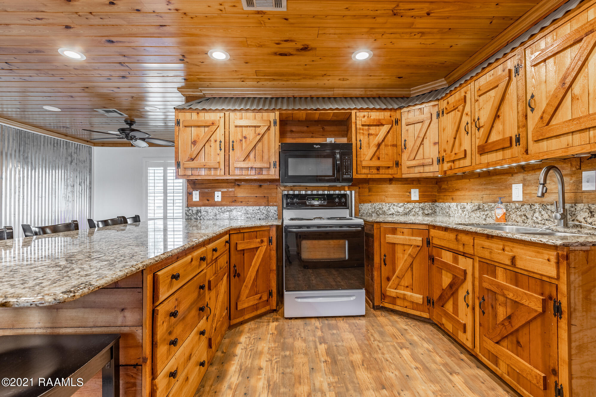 439 St Clair Road Breaux Bridge, LA 70517 - Photo 6 of 34 3-Kitchen (2)