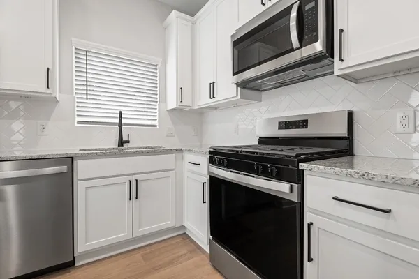 $2,815 | 21535 Bluebonnet Bay Drive, Montgomery, TX 77316