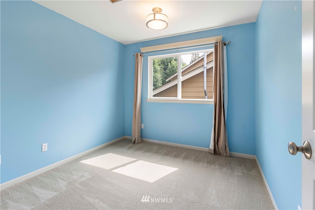 4465 Roxanna Loop Southeast Lacey, WA 98503 - Photo 15 of 24 Gallery Image 15