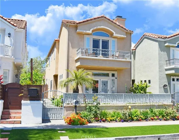 $6,000 | 909 California Street, Huntington Beach, CA 92648