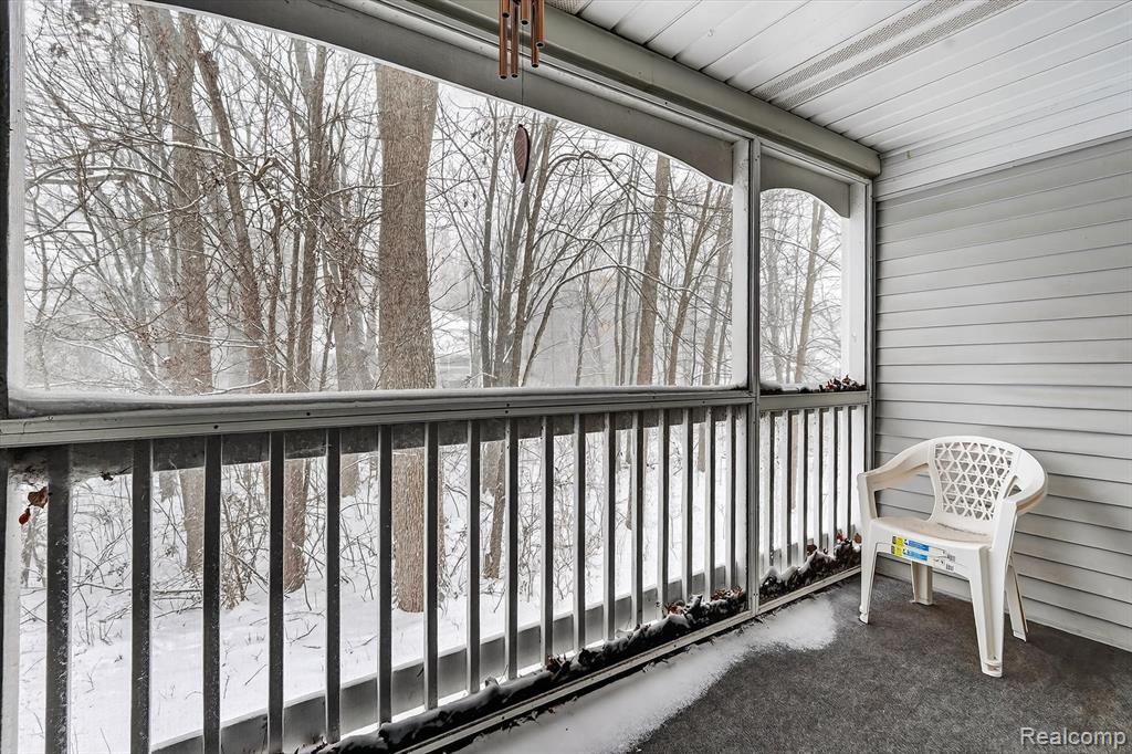 613 Curzon Court, Unit 203 Howell, MI 48843 - Photo 30 of 34 Gallery Image 30