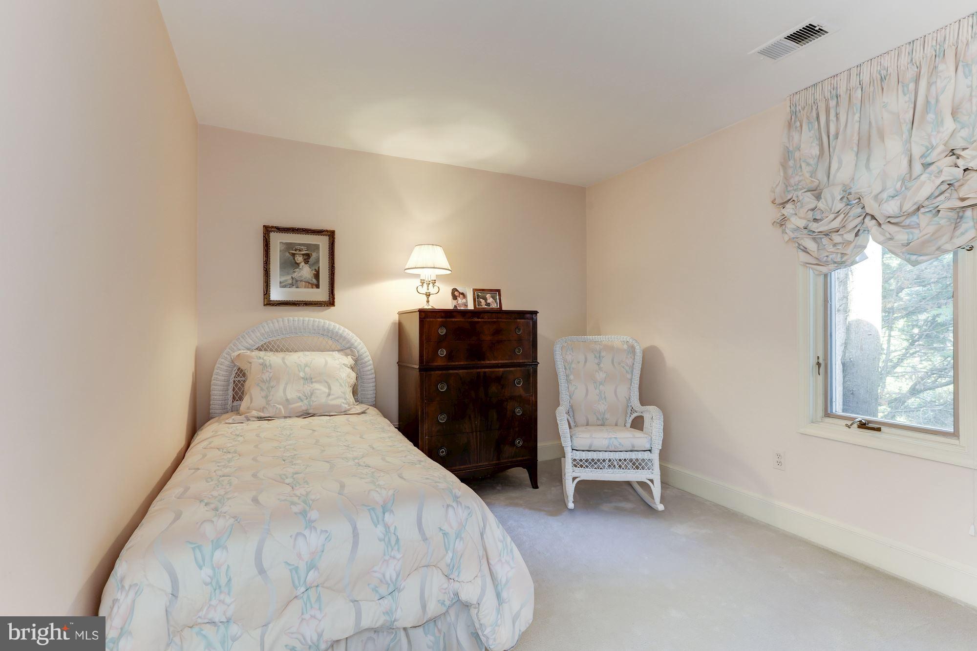 3239 Ellicott Street Northwest Washington, DC 20008 - Photo 24 of 28 Bedroom 3
