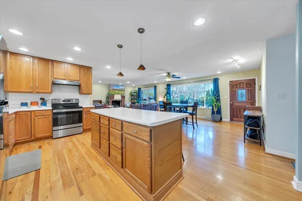 $309,900 | 727 Plantation Circle, Roanoke, VA 24019