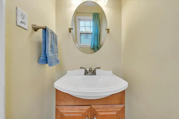 $309,900 | 727 Plantation Circle, Roanoke, VA 24019