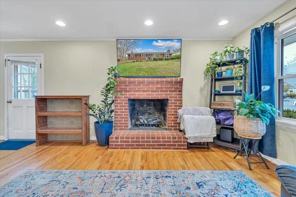 $309,900 | 727 Plantation Circle, Roanoke, VA 24019