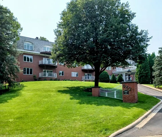 $239,900 | 8621 Basswood Road, Unit 23, Eden Prairie, MN 55344