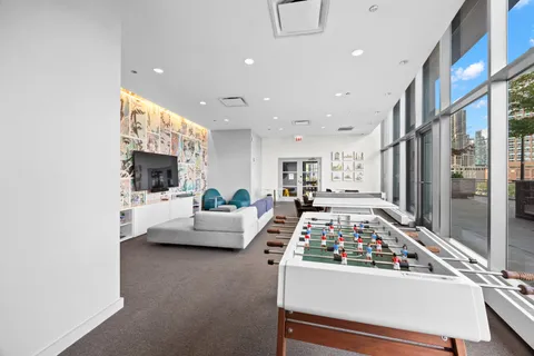$300,000 | 450 East Waterside Drive, Unit 707, Chicago, IL 60601