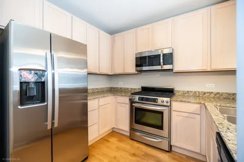 $300,000 | 450 East Waterside Drive, Unit 707, Chicago, IL 60601