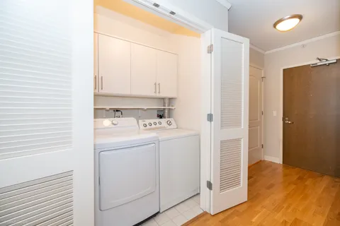 $300,000 | 450 East Waterside Drive, Unit 707, Chicago, IL 60601