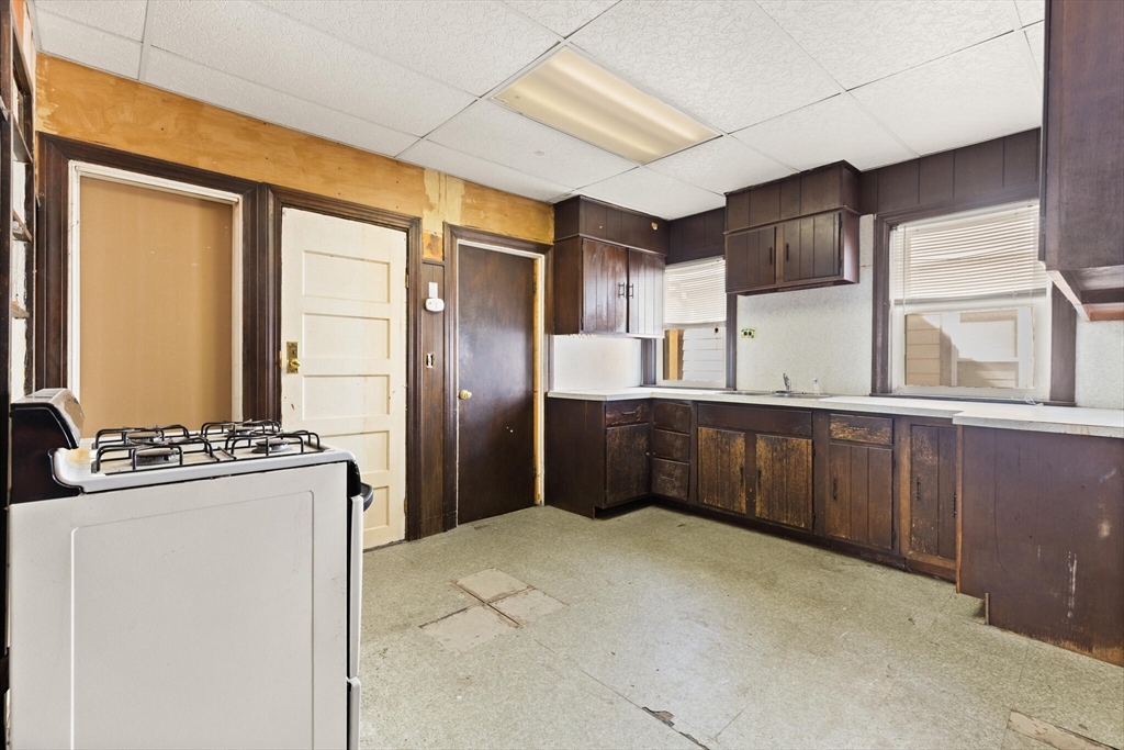 12 Porter Street Everett, MA 02149 - Photo 11 of 45